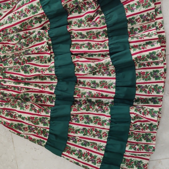 Vintage 70s Square Up Holiday Christmas Holly Berries Fruit Skirt Small🎄🍇 - Picture 3 of 13